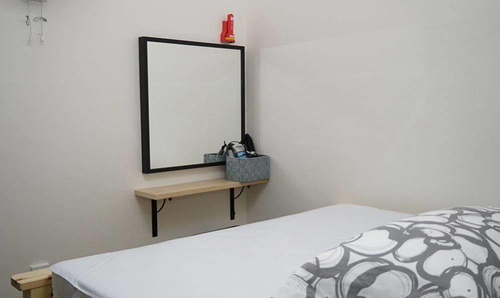 Eden Guest House Itaewon Seoul Hotel 2*